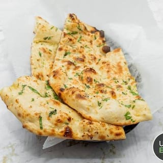 CHILLI GARLIC NAAN